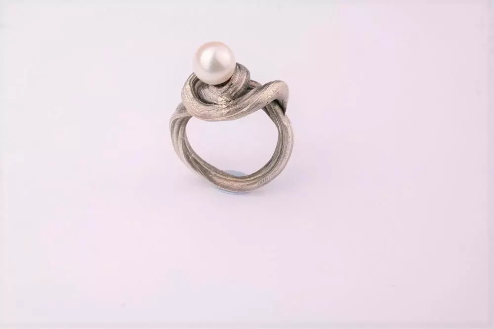 Making stunning and creative Pearl Ring jewellery